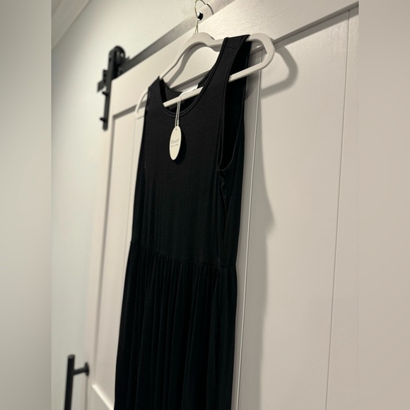 Sleeveless casual maxi with pockets - Picture 5 of 8